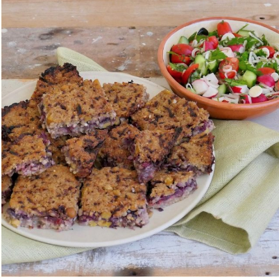 Baked vegetarian kibbeh (Kibbeh lakteen bil sanieh)