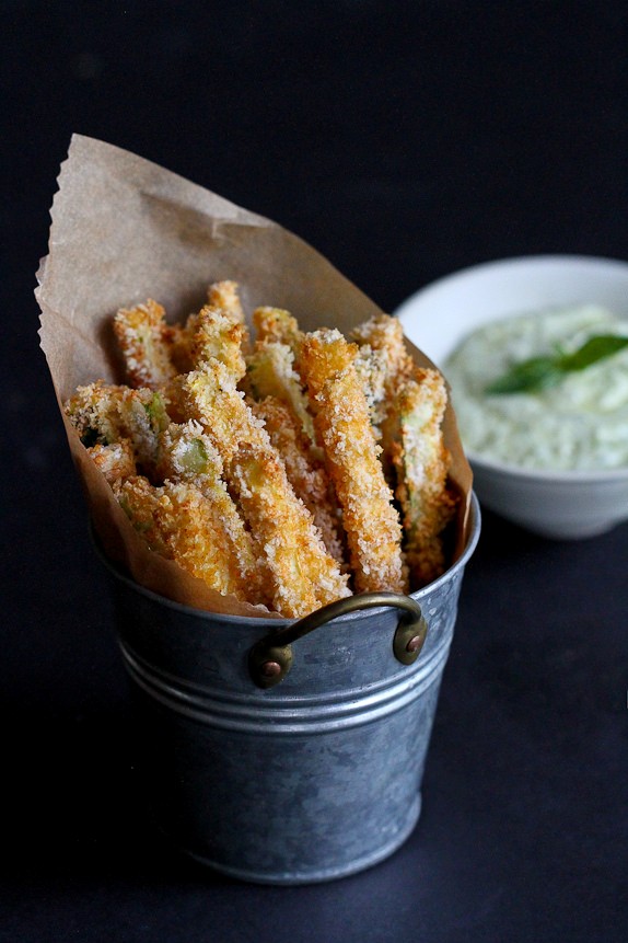 Baked zucchini fries with pesto yogurt dipping sauce