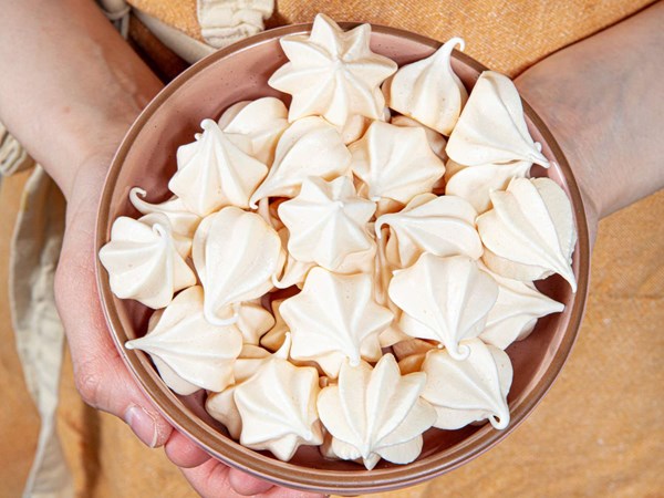 Bakery-worthy meringue cookies