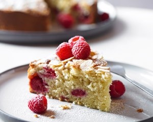 Bakewell cake