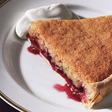 Bakewell tart with raspberry preserves