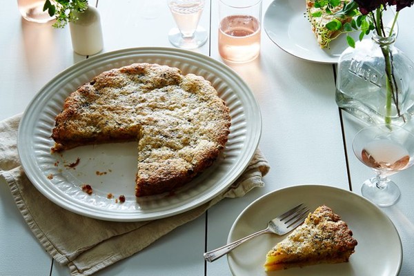 Bakewell tart with rhubarb-hibiscus jam