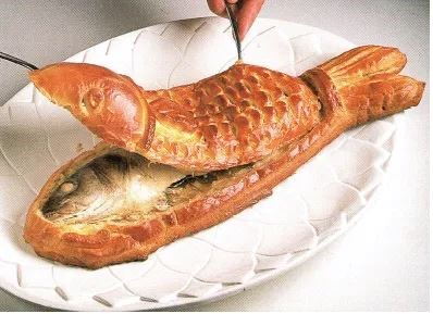 Baking fish in a pastry case