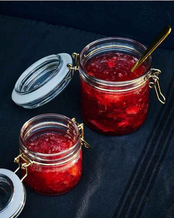 Baking-powder biscuits with strawberry freezer jam
