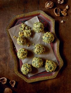 Balls of herbs & flat bread (Doimaj)