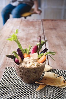 Balsamic bean dip with fresh veggies