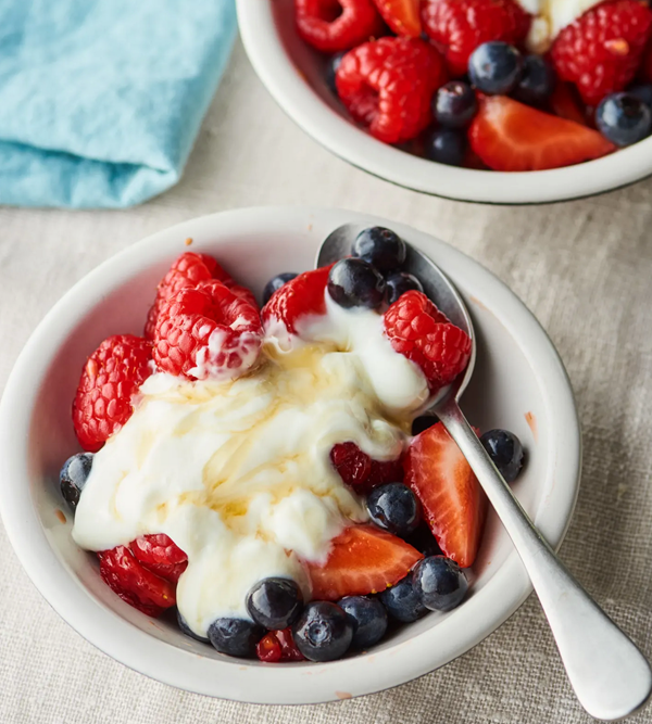 Balsamic berries with honey yogurt