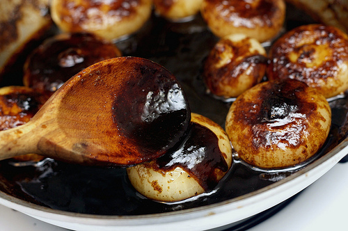 Balsamic-glazed sweet and sour cipollini