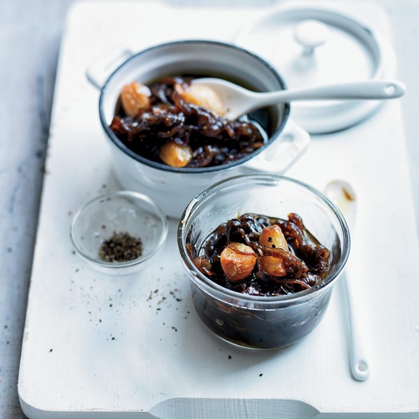 Balsamic onion & garlic confit marmalade [Tom Colicchio]