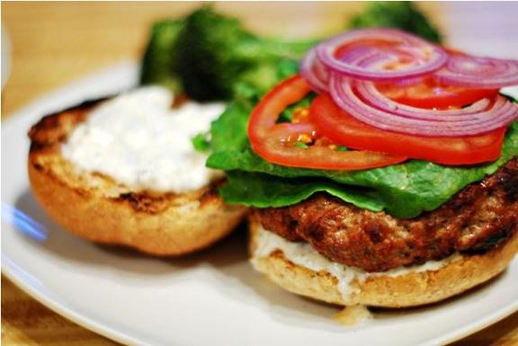 Balsamic reduction burger with warm goat cheese spread