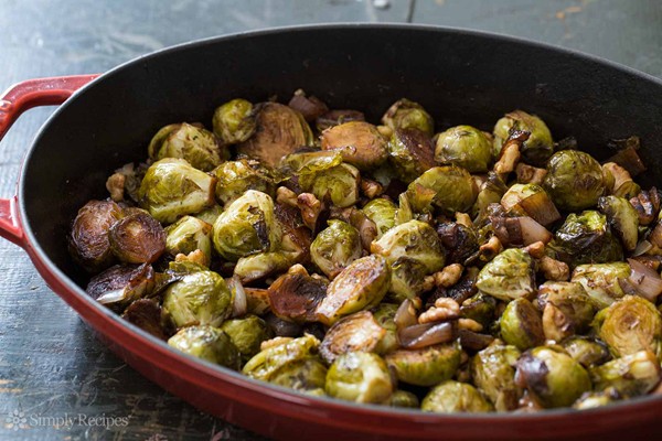 Balsamic roasted Brussels sprouts and shallots