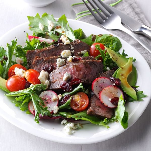 Balsamic steak salad