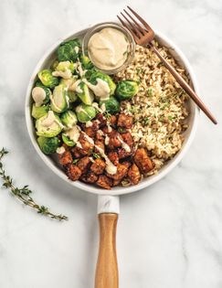 Balsamic tempeh & Brussels sprouts bowl