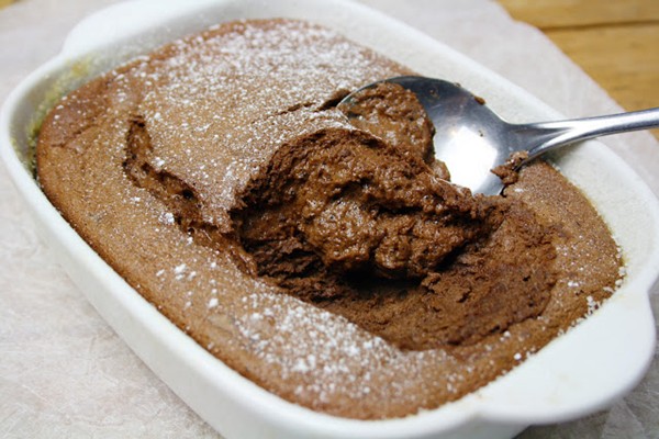 Banana and chocolate soufflé pudding