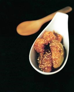 Banana, apple and crunchy sesame pud