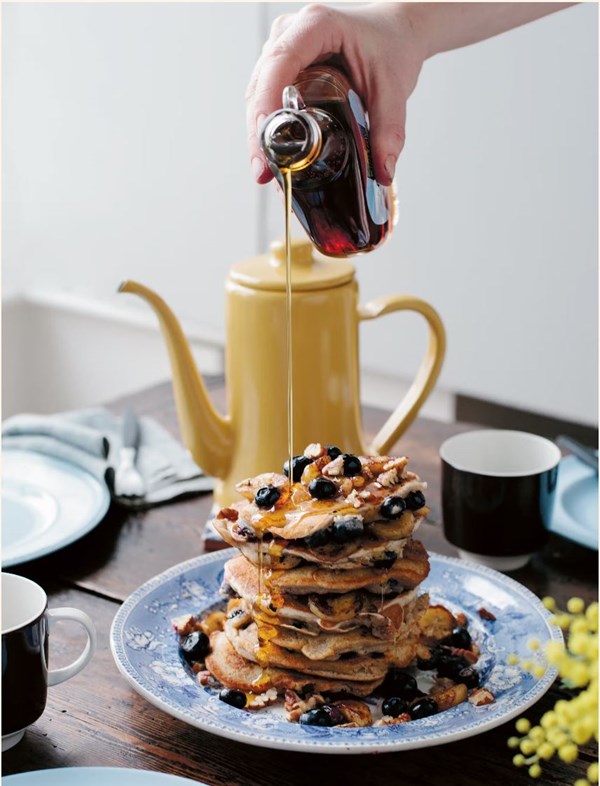Banana, blueberry and pecan pancakes