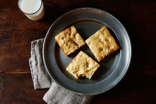 Banana bread blondies