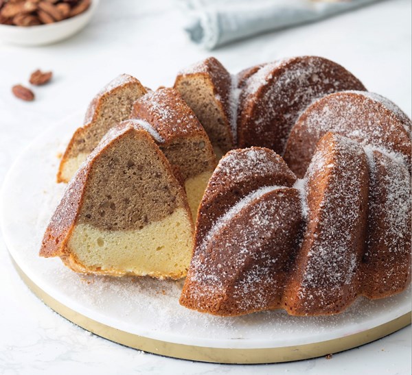 Banana bread-cream cheese pound cake