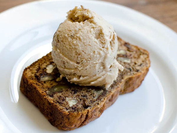 Banana bread ice cream