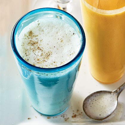 Banana breakfast smoothie