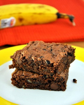 Banana brownies with cacao nibs