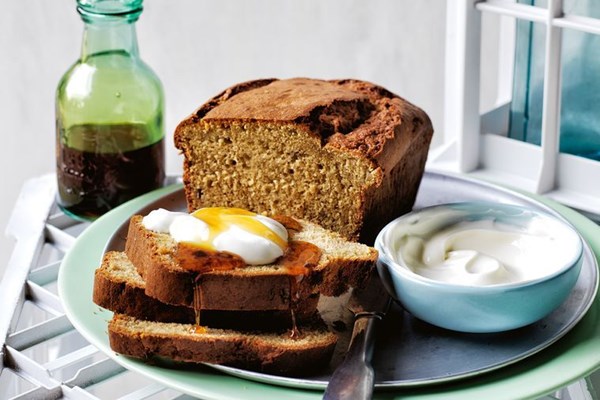 Banana, cardamom and yoghurt loaf