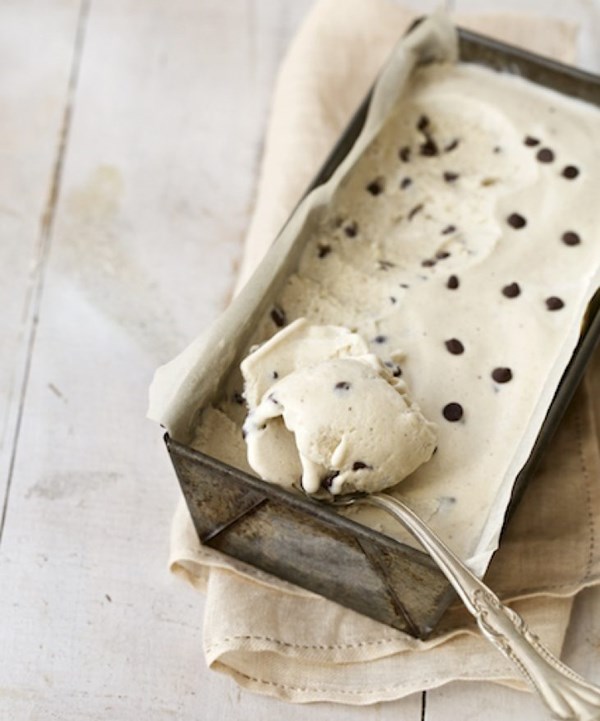 Banana chocolate chip cookie dough "ice cream"