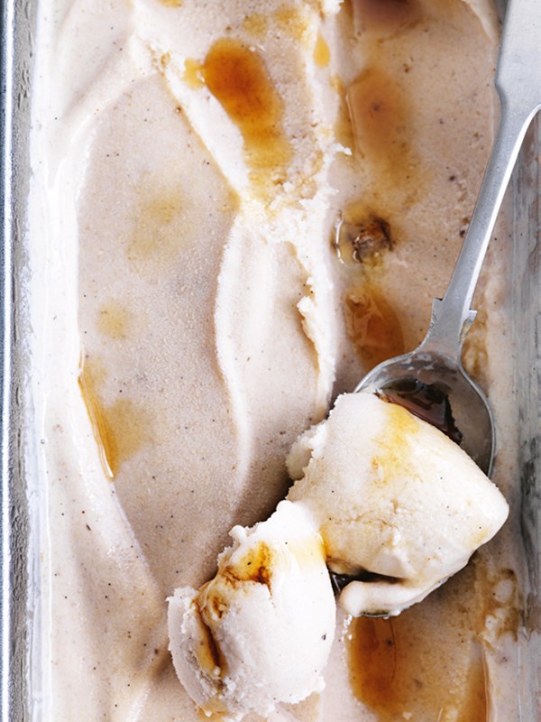 Banana cinnamon ice-cream