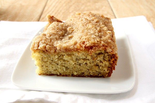 Banana coffee cake with streusel topping