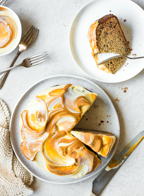 Banana, cream cheese and dulce de leche cake