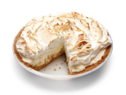 Banana-marshmallow meringue pie