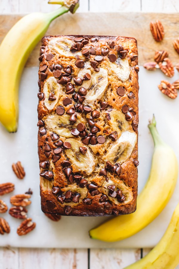 Banana-nut bread with chocolate chips