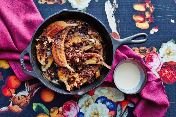 Banana, peanut & chocolate crumble