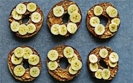 Banana-peanut bagel