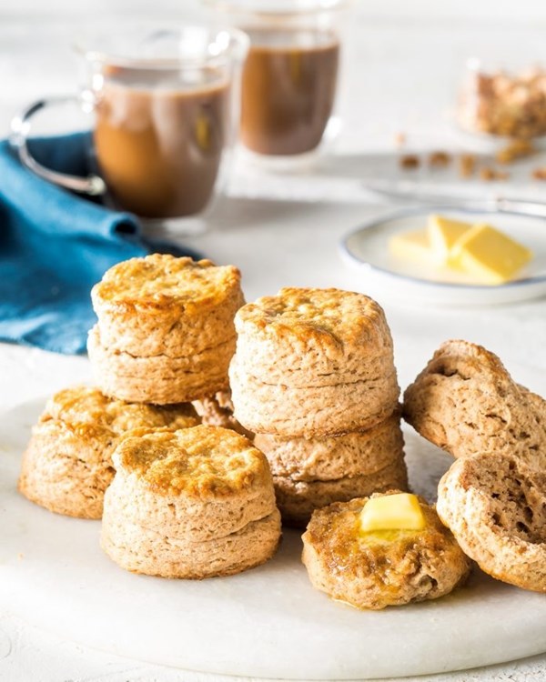 Banana-peanut butter biscuits
