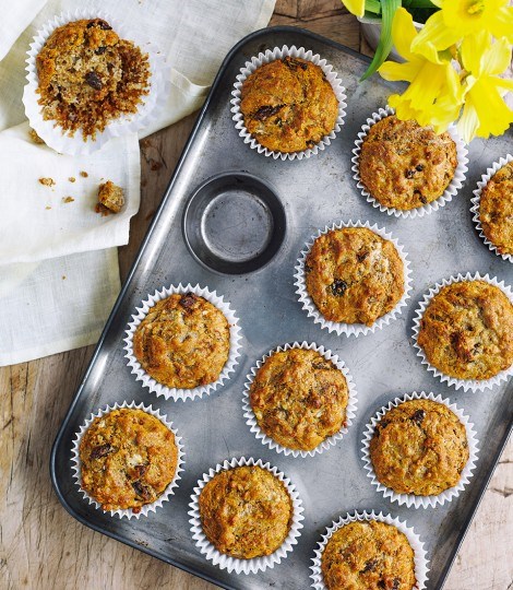 Banana, raisin, and honey muffins