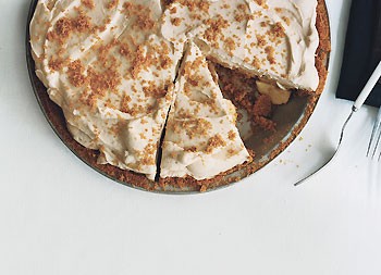 Banana rum cream pie
