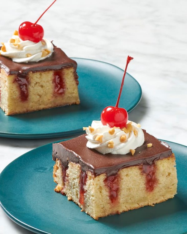 Banana split poke cake