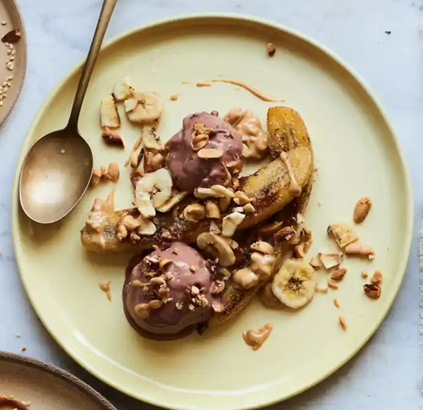 Banana splits, chocolate ice-cream and peanuts