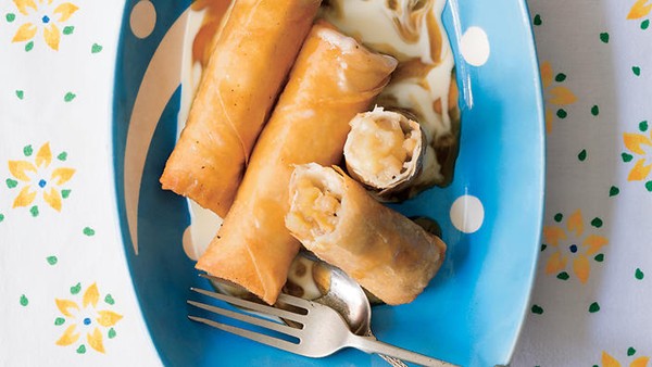 Banana spring rolls with butterscotch sauce