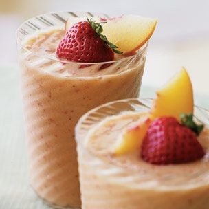 Banana-strawberry-peach smoothies