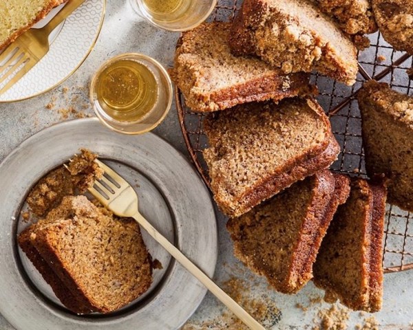 Banana streusel bread