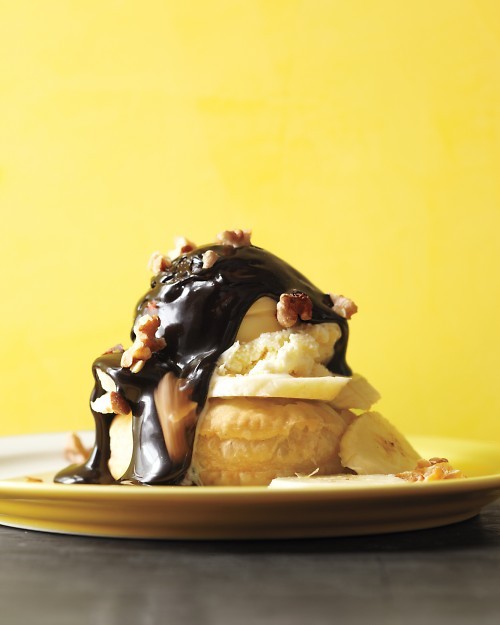 Banana sundae puffs