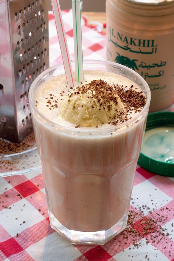 Banana, tahini & chocolate shake