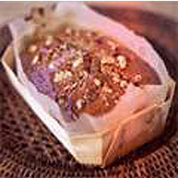Banana tea bread with cinnamon and pecans