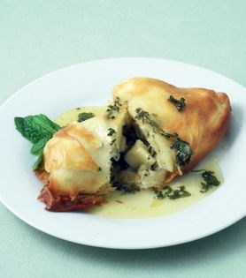 Banana, white chocolate and mint filos