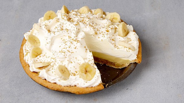 Bananas Foster cream pie