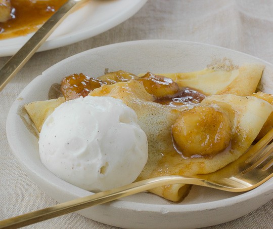 Bananas Foster crêpes