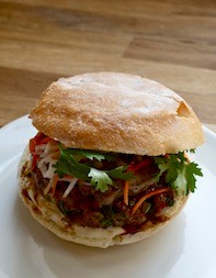 Banh mi burger 