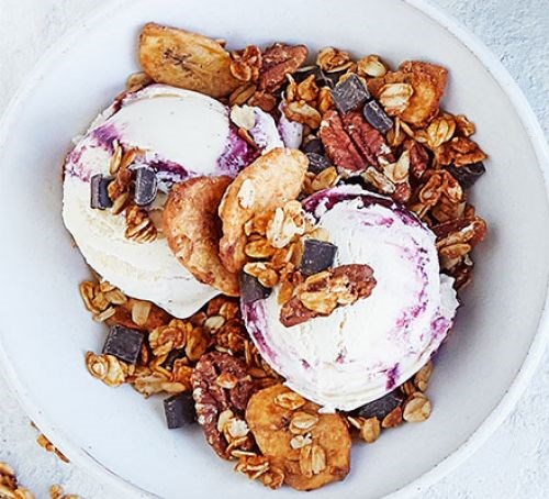 Banoffee pecan granola